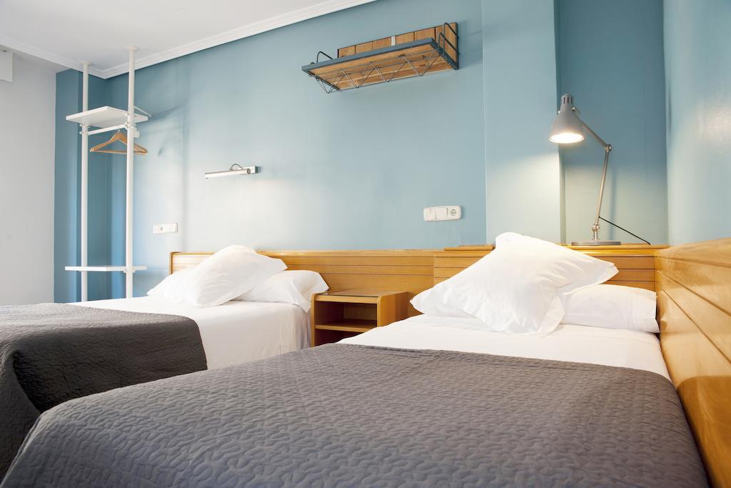 Apartamentos Sabinas Don Jaime Zaragoza Værelse billede